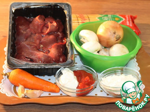 Куриная печень с грибами в соусе Куриная печень с грибами в соусе