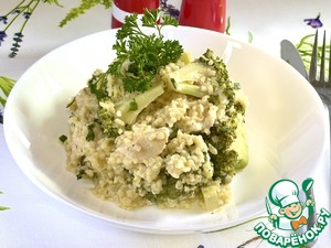 Куриное филе с брокколи и булгуром Куриное филе с брокколи и булгуром