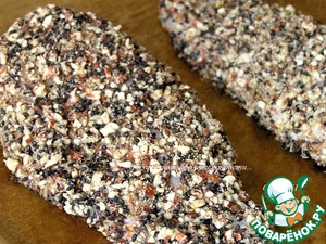 Куриные грудки в орехово-кунжутной панировке