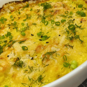 Куриные грудки в сметане с куркумой