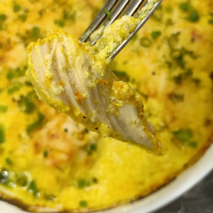 Куриные грудки в сметане с куркумой