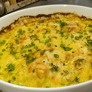 Куриные грудки в сметане с куркумой