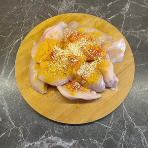 Куриные грудки в сметане с куркумой