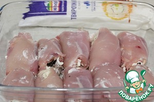 Куриные рулетики с вялеными сливами