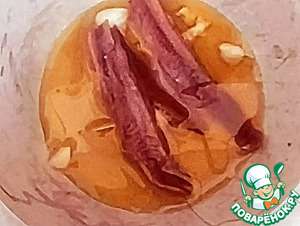 Куриный салат с крутонами из анчоусов Куриный салат с крутонами из анчоусов