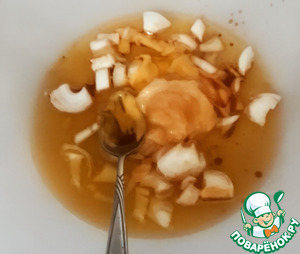 Куриный салат с крутонами из анчоусов Куриный салат с крутонами из анчоусов