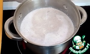 Куриный шницель в чипсах с грибным соусом