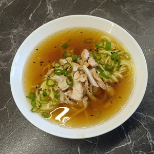 Куриный суп в азиатском стиле