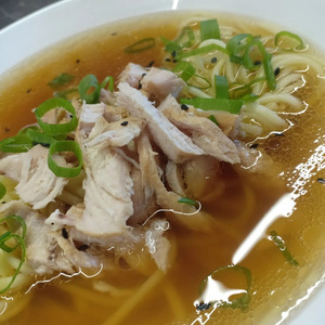 Куриный суп в азиатском стиле
