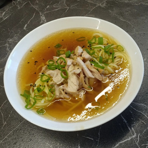 Куриный суп в азиатском стиле