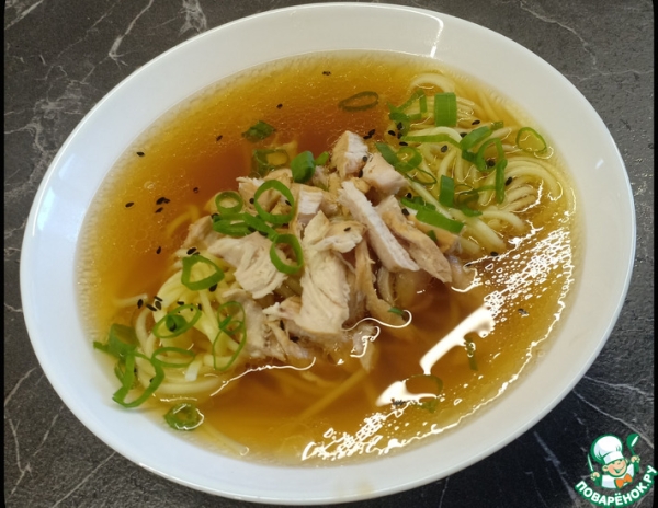 Куриный суп в азиатском стиле