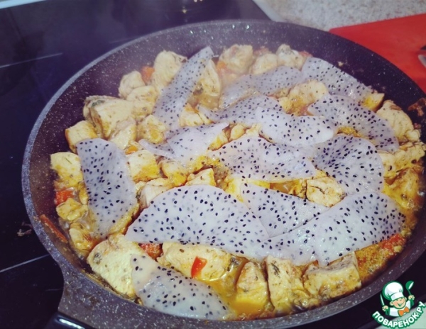 Курспита: Курица, танцующая с Питахайей Курспита: Курица, танцующая с Питахайей