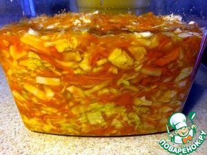 Квашеная капуста с морковью и кольраби Квашеная капуста с морковью и кольраби