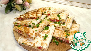 Лаваш с яйцом, помидором и сыром Лаваш с яйцом, помидором и сыром