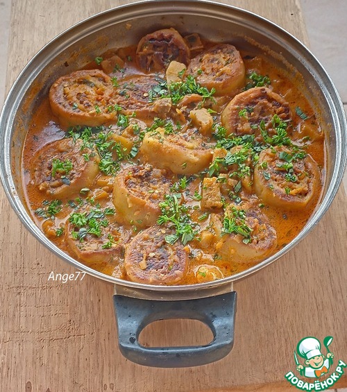 Ленивые пельмени в томатно-сметанном соусе Ленивые пельмени в томатно-сметанном соусе