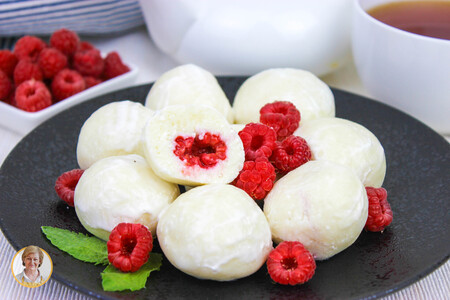 Ленивые творожные вареники с малиной Ленивые творожные вареники с малиной