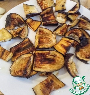 Ливанская мусака с чесночным соусом Ливанская мусака с чесночным соусом