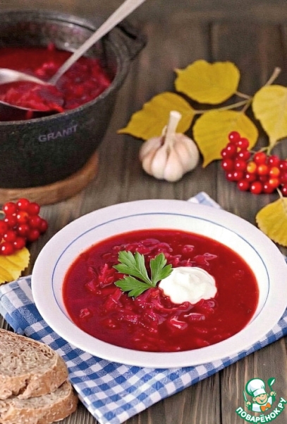 Лёгкий свекольник с кабачками