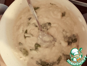 Лук-порей с соусом из петрушки