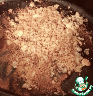 Лук-порей с соусом из петрушки