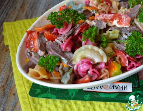 Макаронный салат с сердцем индейки Макаронный салат с сердцем индейки