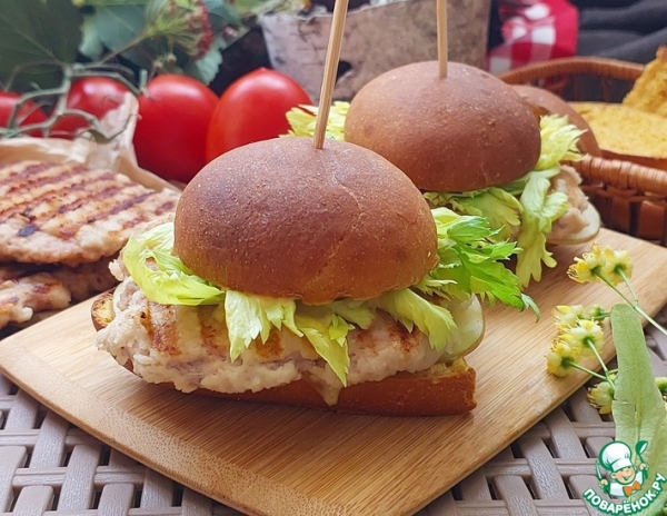 Манговый "Верзила" с котлетой из индейки Манговый "Верзила" с котлетой из индейки