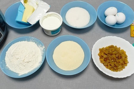 Манник на сметане с изюмом — рецепт выпечки в мультиварке Манник на сметане с изюмом — рецепт выпечки в мультиварке