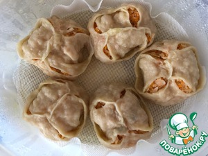 Манты с квашенной капустой и семгой Манты с квашенной капустой и семгой