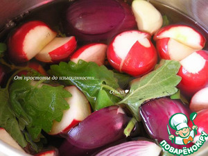 Маринованные овощи с мелиссой