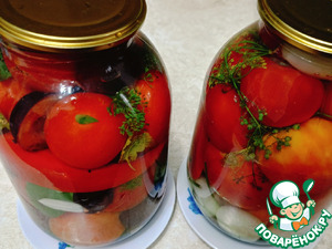 Маринованные помидоры со сливами