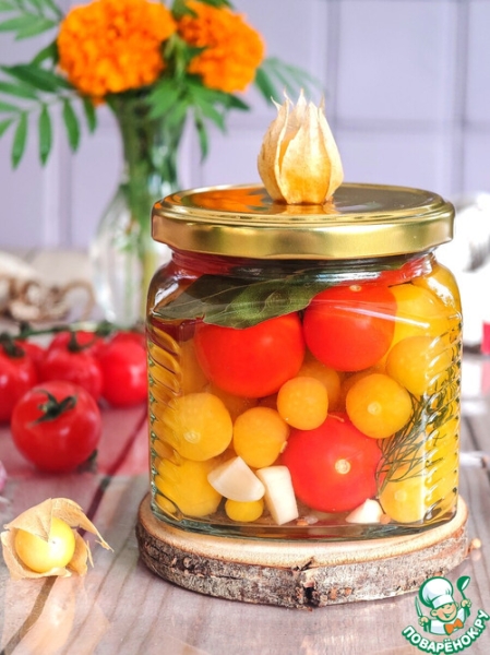 Маринованный физалис с томатами черри