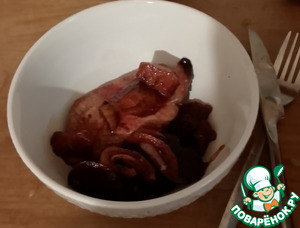 Медовая утка в соусе из груш