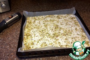 Меренговый рулет с ягодами и орехами Меренговый рулет с ягодами и орехами