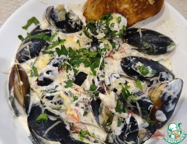 Мидии в сливочно-чесночном соусе с овощами Мидии в сливочно-чесночном соусе с овощами