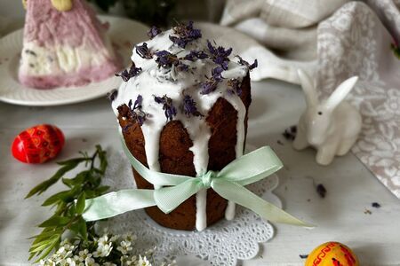 Миндальный кулич с изюмом Миндальный кулич с изюмом