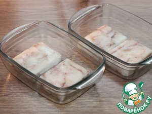 Минтай с зажаркой под соусом