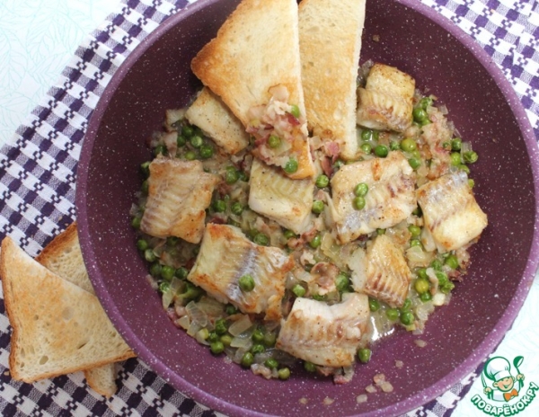 Минтай с зеленым горошком и беконом Минтай с зеленым горошком и беконом