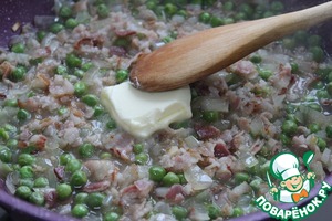 Минтай с зеленым горошком и беконом Минтай с зеленым горошком и беконом