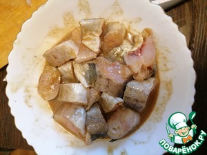 Минтай в азиатском стиле с овощным пюре