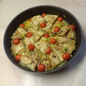 Минтай, запеченный в духовке Минтай, запеченный в духовке