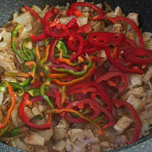 Мясное рагу с кукурузой Мясное рагу с кукурузой