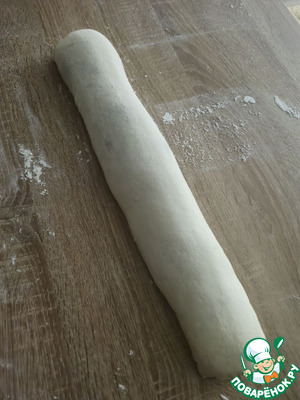 Мясной рулет в слоеном тесте