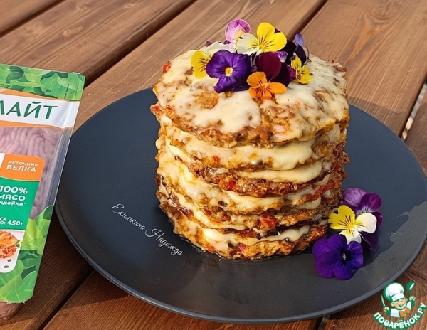 Мясной торт с начинкой для пикника