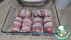 Мясные рулетики с ананасами