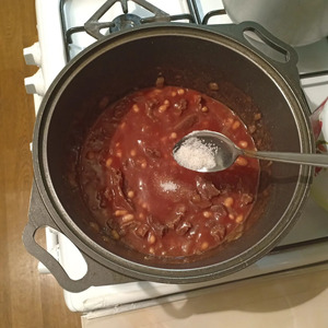 Мясо с фасолью в томатном соусе Мясо с фасолью в томатном соусе