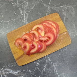 Мясо с помидорами и грибами Мясо с помидорами и грибами