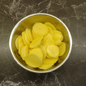 Мясо с помидорами и грибами Мясо с помидорами и грибами