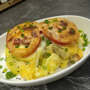 Мясо с помидорами и грибами Мясо с помидорами и грибами