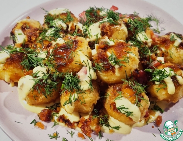 Молодой картофель под соусом карбонара Молодой картофель под соусом карбонара
