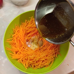 Морковь по-корейски с приправой Морковь по-корейски с приправой